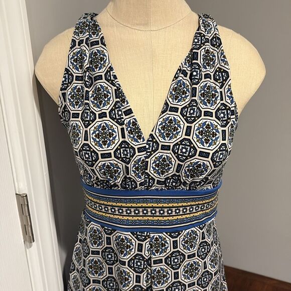 Max Studio Empire Dress V Neck Medallion  Size XS - Picture 2 of 13
